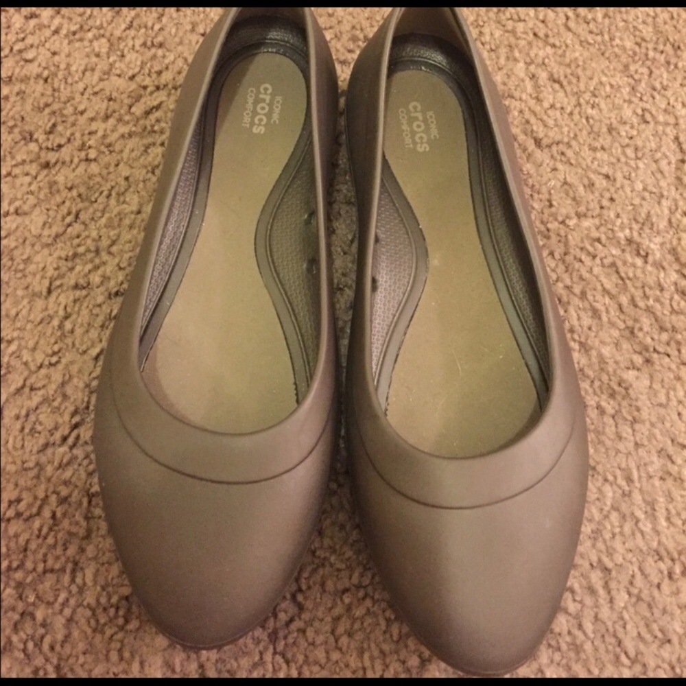 Brown pointy toe crocs flats